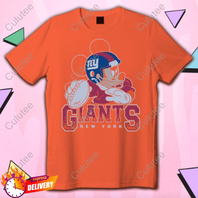 Official New York Giants Mickey At Quarterback Disney Vintage Football T-Shirt